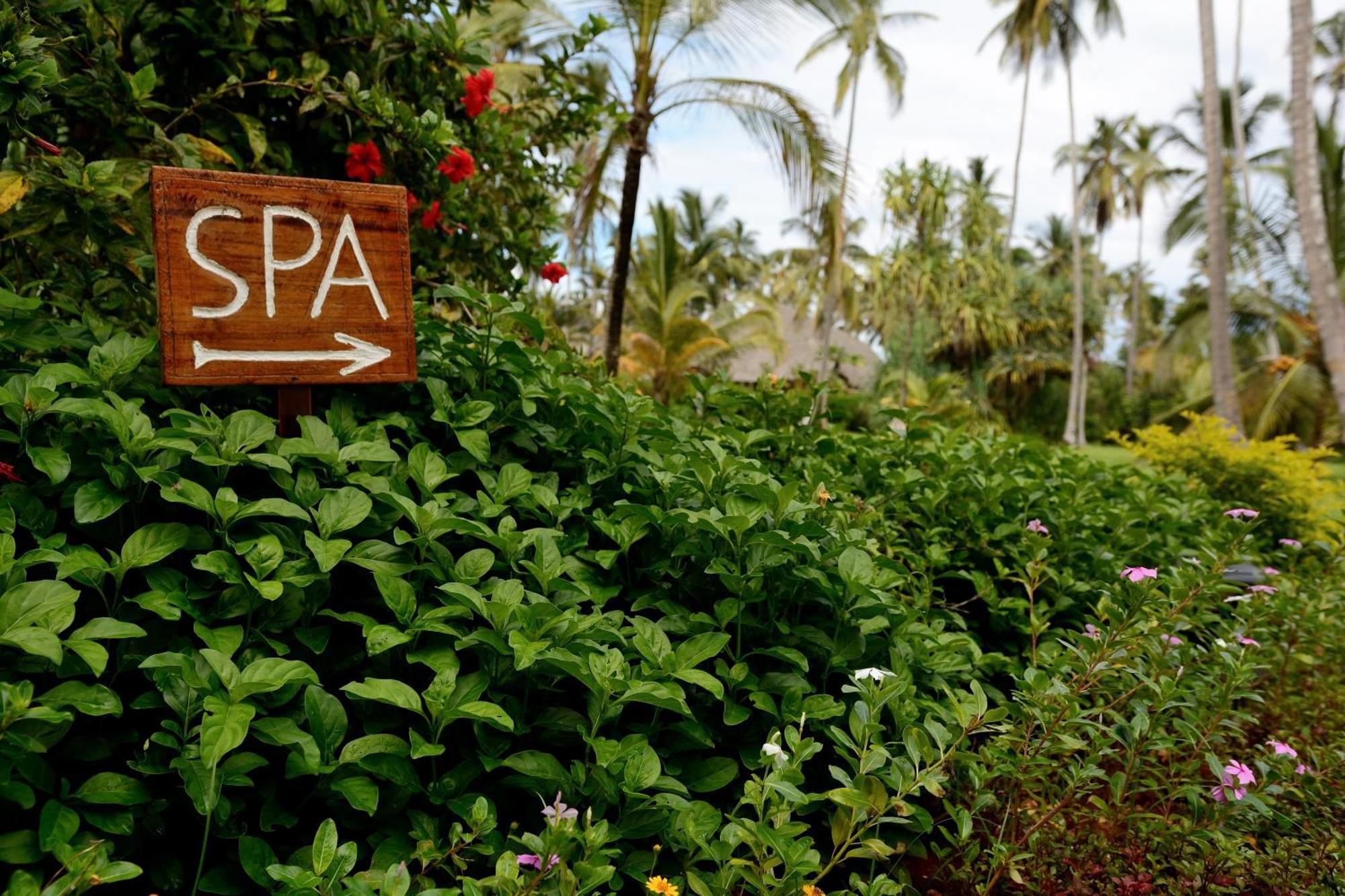 Ocean Paradise Resort & Spa Pwani Mchangani Exterior photo