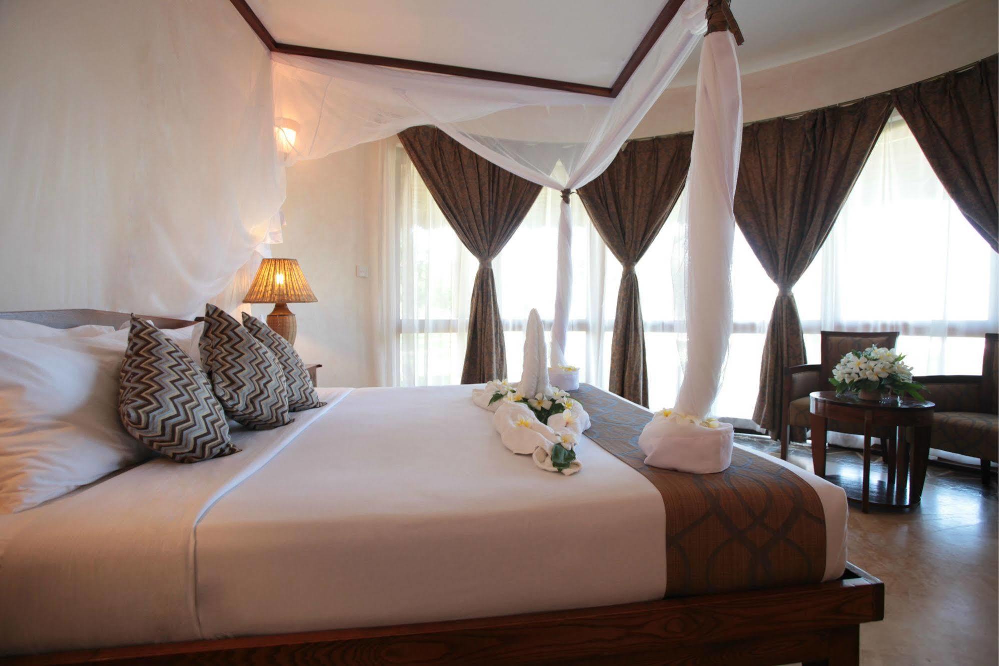Ocean Paradise Resort & Spa Pwani Mchangani Exterior photo