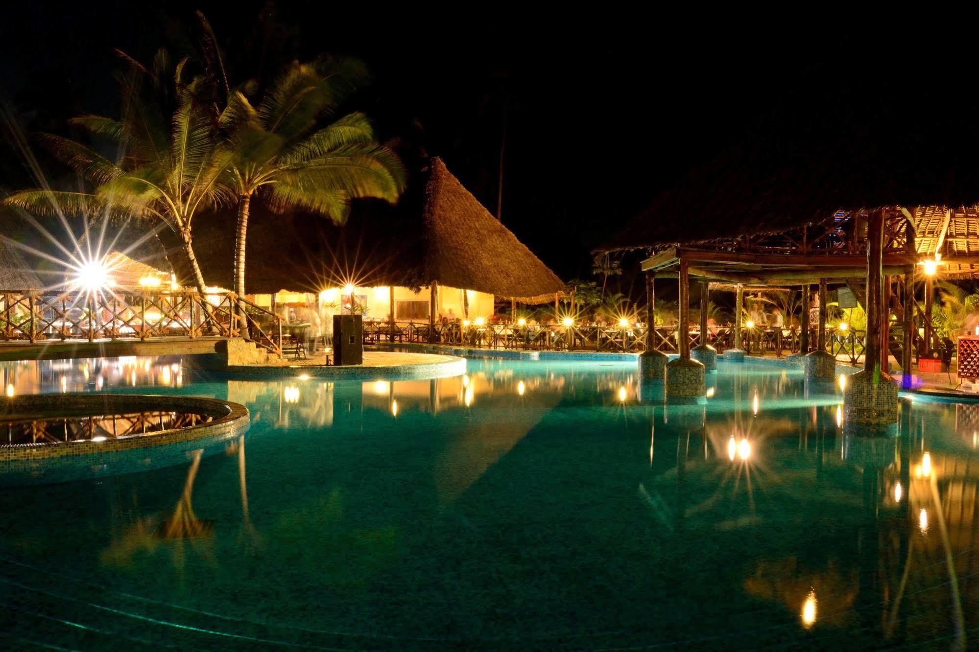 Ocean Paradise Resort & Spa Pwani Mchangani Exterior photo