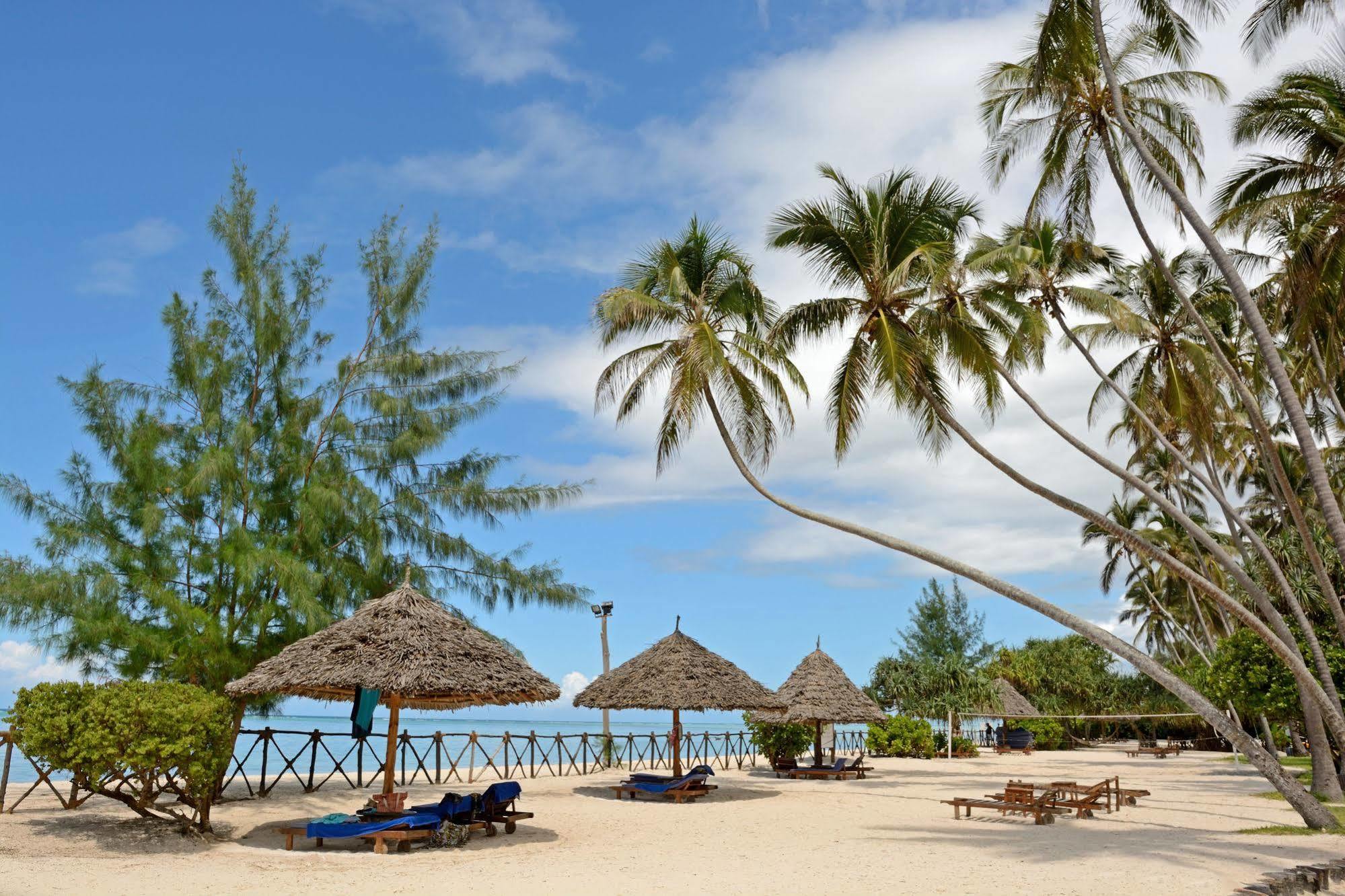 Ocean Paradise Resort & Spa Pwani Mchangani Exterior photo