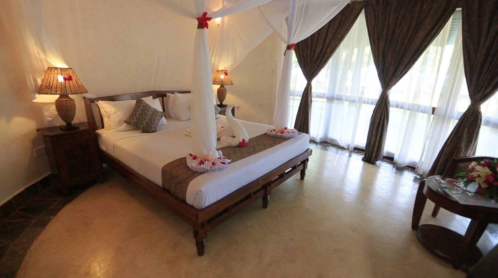 Ocean Paradise Resort & Spa Pwani Mchangani Exterior photo